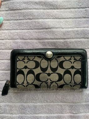 Vintage Coach Signature Canvas Continental Wallet Black/Grey Y2K